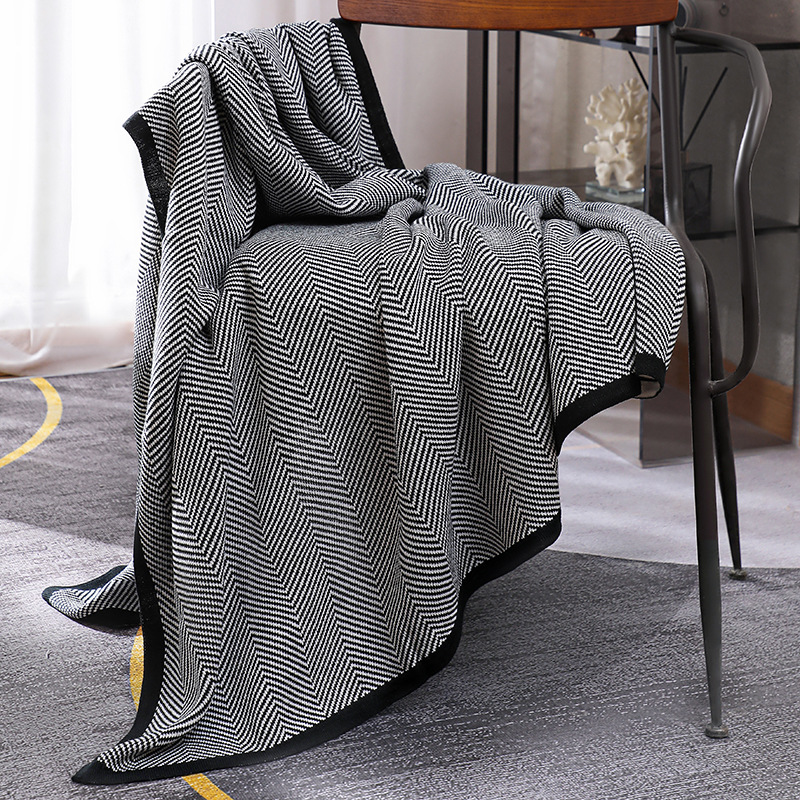 Wool Blanket Herringbone - Coperta lavorata a maglia stile nordico