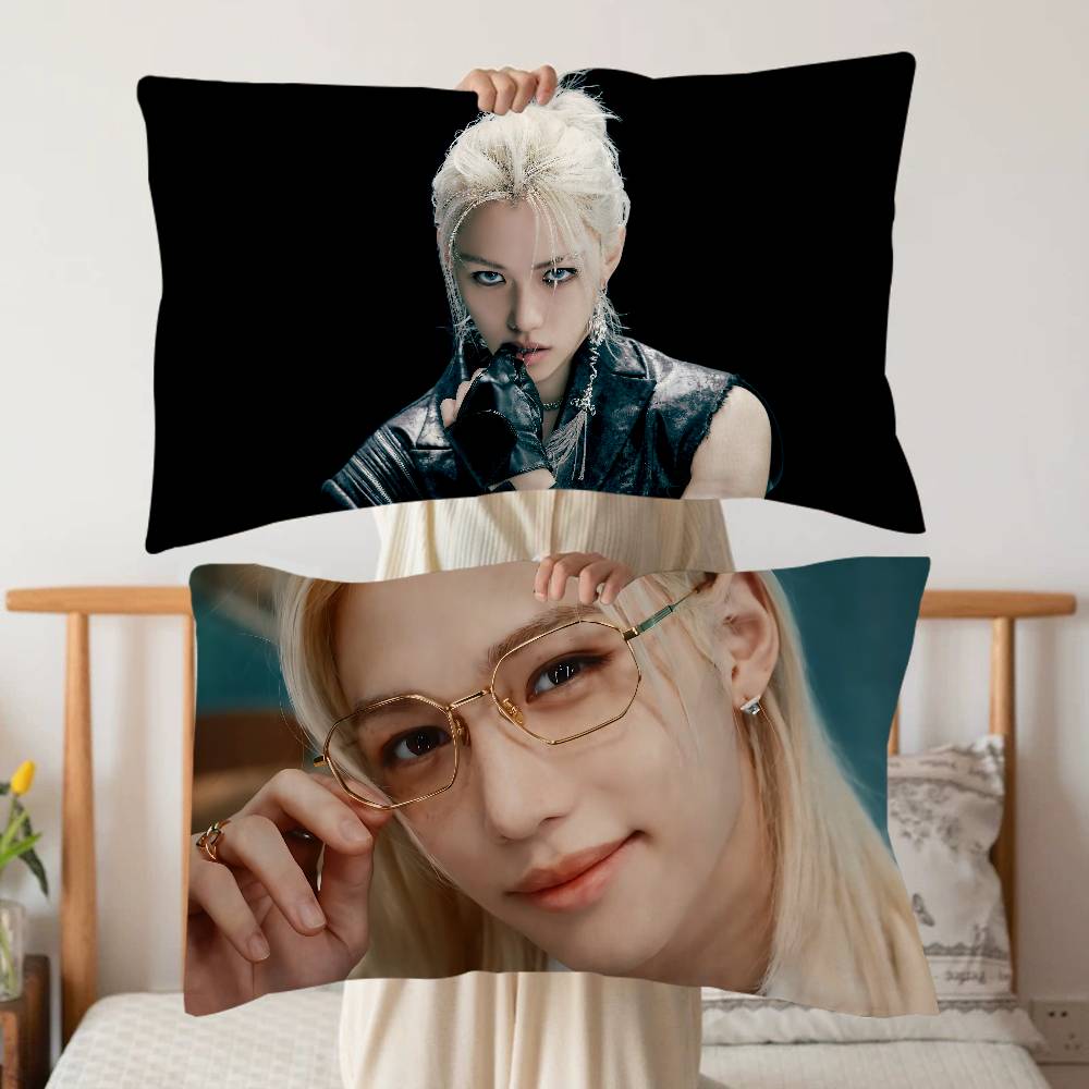 F-FelixS singer.png Nuovo Stil - Home Textiles Premium recensione e prezzo