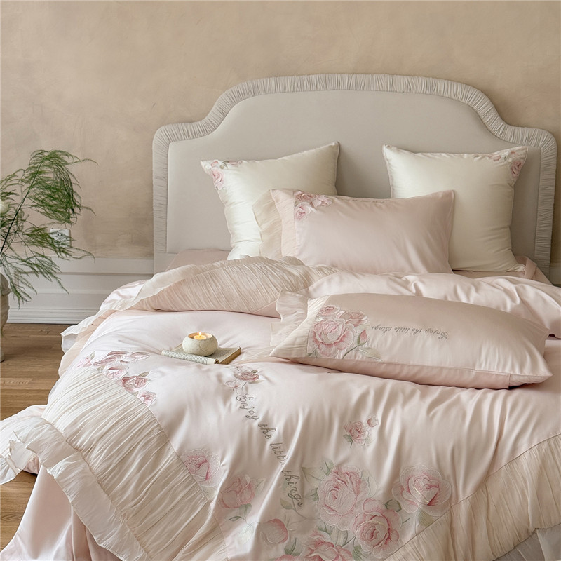 Set di Biancheria da Letto di  - Home Textiles Premium recensione e prezzo
